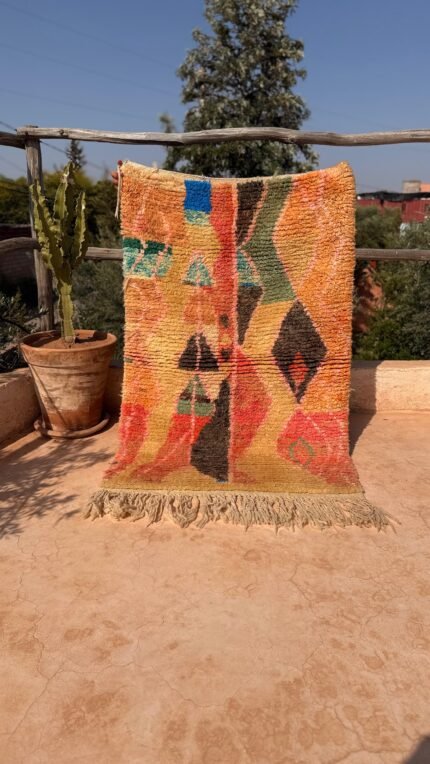 Tapis Marocain Traditionnel 240 x 160 Cm